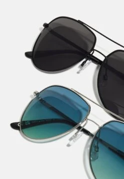 Pier One 2 PACK - Sonnenbrille - Black/blue 10 Pier One 2 PACK - Sonnenbrille - Black/blue -Herrenbekleidung Rabatte 0536698a6dde466ab05cd7db74609b09