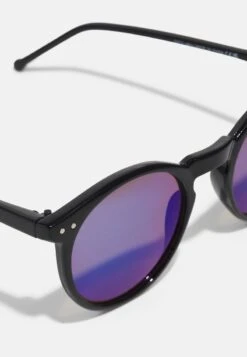 Pier One UNISEX - Sonnenbrille - Black/blue 11 Pier One UNISEX - Sonnenbrille - Black/blue -Herrenbekleidung Rabatte 11f17cbd777a412ba39007dce293526f