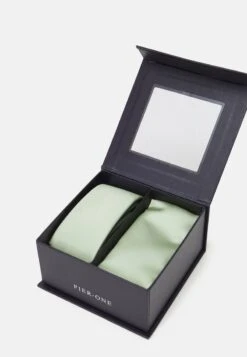 Pier One SET - Einstecktuch - Light Green 12 Pier One SET - Einstecktuch - Light Green -Herrenbekleidung Rabatte 186418c4632045a49f49be956c5a79e1