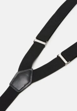 Pier One SET - Sonstige Accessoires - Black 11 Pier One SET - Sonstige Accessoires - Black -Herrenbekleidung Rabatte 3d258e88ab4b4d06873f3d180d516e06