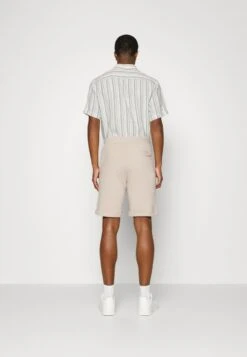 Pier One Jogginghose - Tan 10 Pier One Jogginghose - Tan -Herrenbekleidung Rabatte 4aa2d35f8fdb4e739f8399ebd96345f5