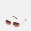 Pier One UNISEX - Sonnenbrille - Brown 1 Pier One UNISEX - Sonnenbrille - Brown -Herrenbekleidung Rabatte 576fc178860d450a9fb7664fbef326ad