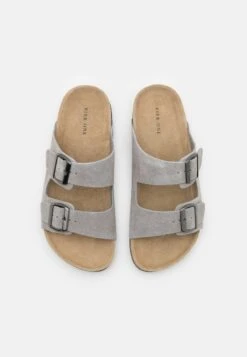 Pier One LEATHER UNISEX - Pantolette Flach - Grey 11 Pier One LEATHER UNISEX - Pantolette Flach - Grey -Herrenbekleidung Rabatte 6e172422b00e484a8ac21c5f565af9d6