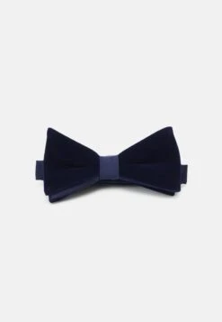 Pier One Fliege - Dark Blue 11 Pier One Fliege - Dark Blue -Herrenbekleidung Rabatte 70764eeac773499289b4b28436ebd27e 2