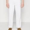 Pier One Jeans Relaxed Fit - White 1 Pier One Jeans Relaxed Fit - White -Herrenbekleidung Rabatte 746fac2d62f64db086e715bc4315adc2
