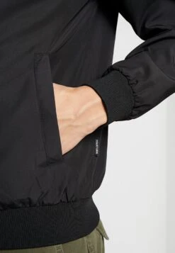 Pier One Bomberjacke - Black 13 Pier One Bomberjacke - Black -Herrenbekleidung Rabatte 785de7e873654e248854c6583672cfa7