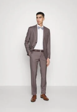 Pier One 5 PACK - Socken - White 12 Pier One 5 PACK - Socken - White -Herrenbekleidung Rabatte 99536ff4d8aa4fed817f8e8c54034b3c