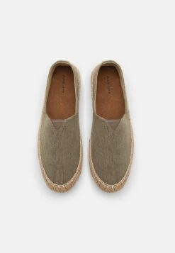 Pier One Espadrille - Brown -Herrenbekleidung Rabatte b8b6a1b5c8f4462e91558b6bd6046520