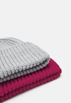 Pier One UNISEX 2 PACK - Mütze - Red/grey -Herrenbekleidung Rabatte cb0fc487d13545b9b128df4364bdabab