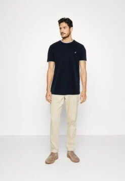 Pier One T-Shirt Basic - Dark Blue 9 Pier One T-Shirt Basic - Dark Blue -Herrenbekleidung Rabatte ce99e0e98ec341df8186611e8187fb01