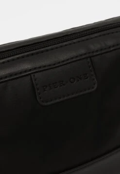 Pier One Kosmetiktasche - 802 - Black -Herrenbekleidung Rabatte cf12d478a183443c857f16359a1e1e13