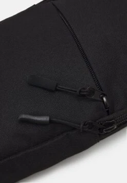 Pier One Gürteltasche - Black -Herrenbekleidung Rabatte dab56f0d9f6a4e8f95ff10ff87072d05