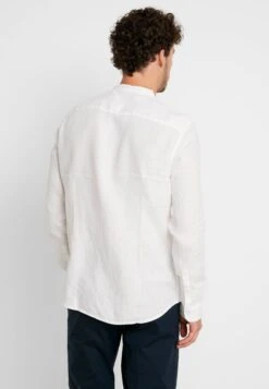 Pier One Hemd - White 10 Pier One Hemd - White -Herrenbekleidung Rabatte e5ec1c0717ed4674a2738914085fcccd