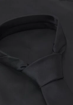 Pier One SET - Einstecktuch - Black/black -Herrenbekleidung Rabatte e87696ae8c274ab583e15ca335677010