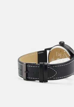 Pier One UNISEX - Uhr - Black 9 Pier One UNISEX - Uhr - Black -Herrenbekleidung Rabatte e9494c10735946fe976c5f39b2aba9d4